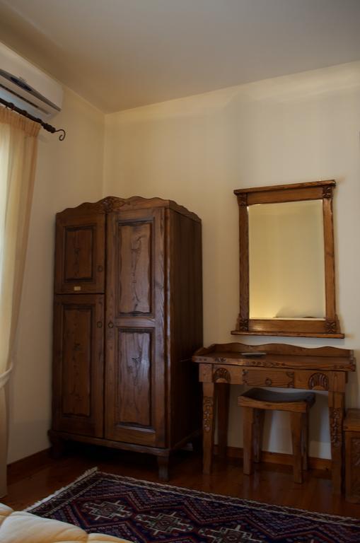 Petrini Gonia Aparthotel Livadherón Ruang foto